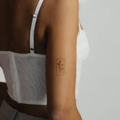Tatouages Medium | Tatouages Medium^PAUL HEWITT Flower Tattoo