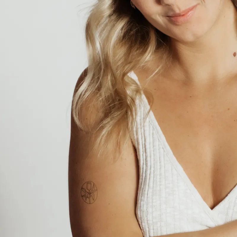 Tatouages Petit | Tatouages Petit^PAUL HEWITT Flower Tattoo